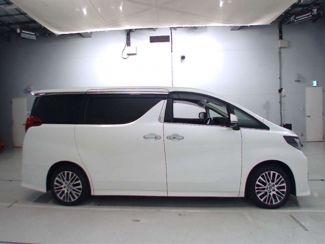 Import and buy TOYOTA ALPHARD 2018 from Japan to Nairobi, Kenya