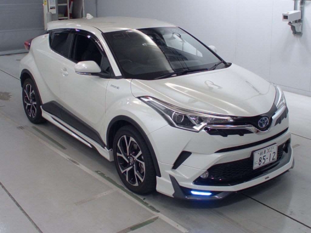 Import and buy TOYOTA C-HR 2017 from Japan to Nairobi, Kenya