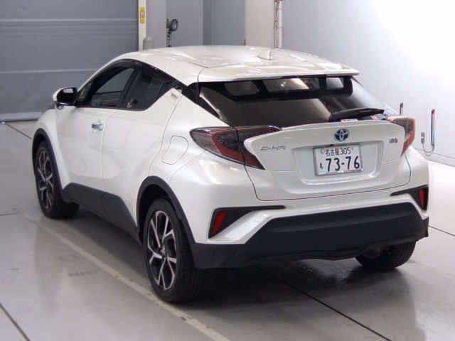 Import and buy TOYOTA C-HR 2017 from Japan to Nairobi, Kenya