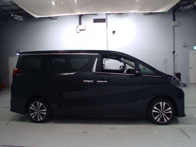 Import and buy TOYOTA ALPHARD 2018 from Japan to Nairobi, Kenya