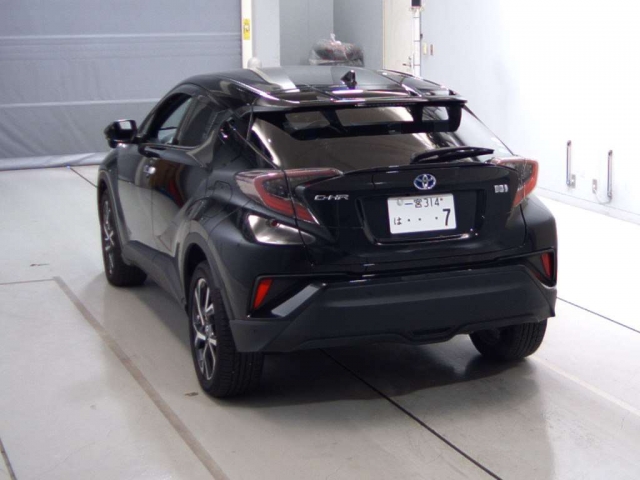 Import and buy TOYOTA C-HR 2017 from Japan to Nairobi, Kenya