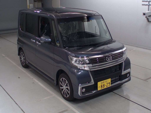 Import and buy DAIHATSU TANTO 2017 from Japan to Nairobi, Kenya