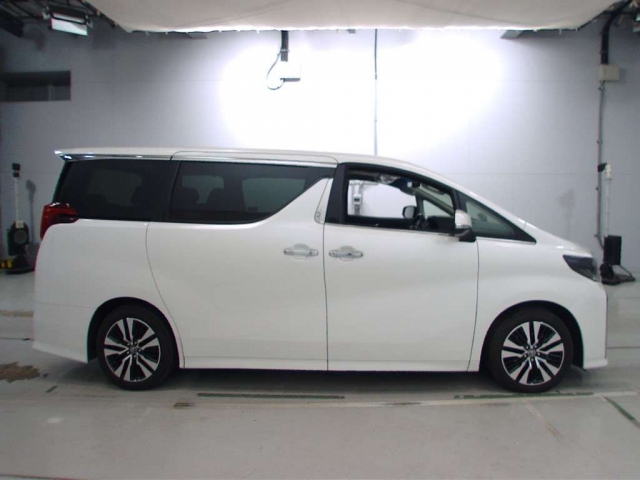 Import and buy TOYOTA ALPHARD 2018 from Japan to Nairobi, Kenya