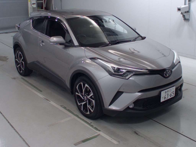 Import and buy TOYOTA C-HR 2018 from Japan to Nairobi, Kenya