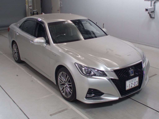 Import and buy TOYOTA CROWN 2017 from Japan to Nairobi, Kenya