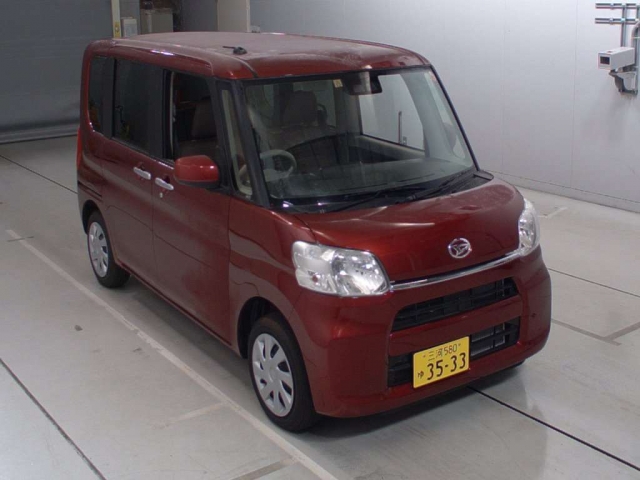 Import and buy DAIHATSU TANTO 2017 from Japan to Nairobi, Kenya