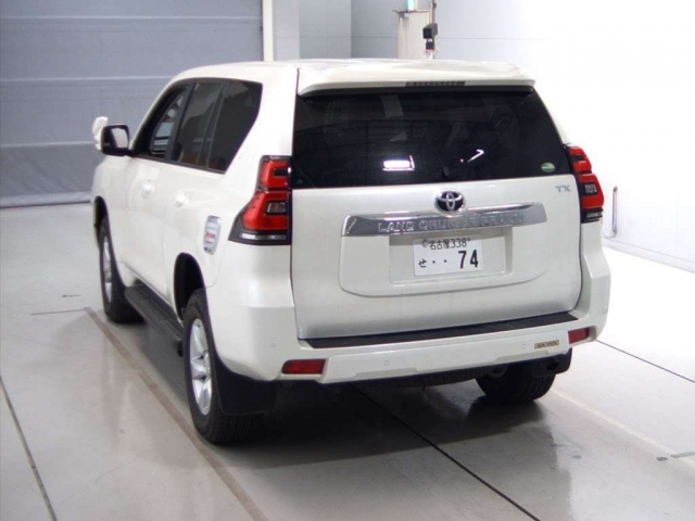 Import and buy TOYOTA LAND CRUISER PRADO 2017 from Japan to Nairobi, Kenya