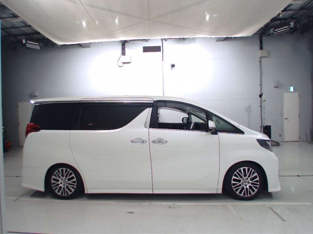 Import and buy TOYOTA ALPHARD 2017 from Japan to Nairobi, Kenya