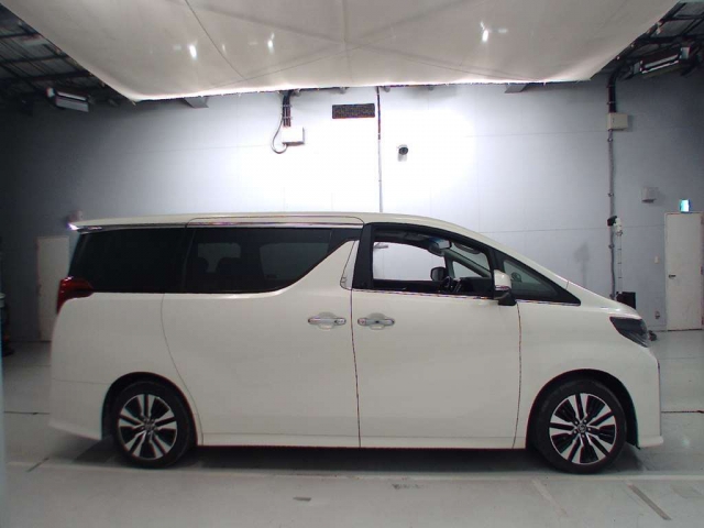 Import and buy TOYOTA ALPHARD 2018 from Japan to Nairobi, Kenya