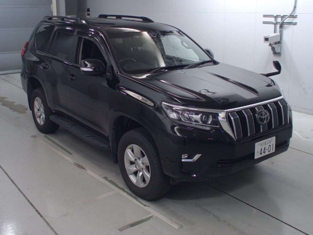 Import and buy TOYOTA LAND CRUISER PRADO 2018 from Japan to Nairobi, Kenya