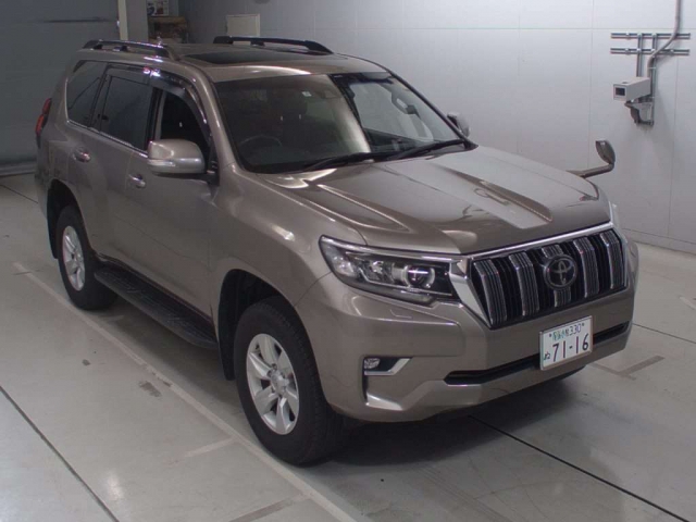 Import and buy TOYOTA LAND CRUISER PRADO 2017 from Japan to Nairobi, Kenya