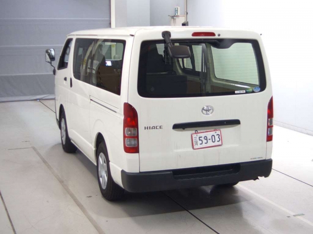 Import and buy TOYOTA HIACE VAN 2017 from Japan to Nairobi, Kenya