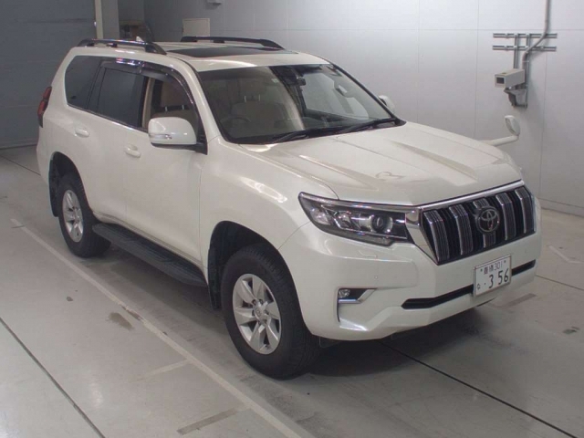 Import and buy TOYOTA LAND CRUISER PRADO 2018 from Japan to Nairobi, Kenya