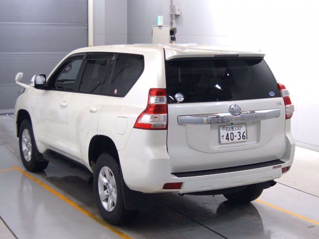 Import and buy TOYOTA LAND CRUISER PRADO 2017 from Japan to Nairobi, Kenya