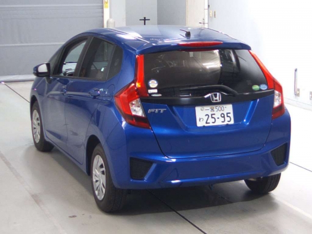 Import and buy HONDA FIT 2017 from Japan to Nairobi, Kenya