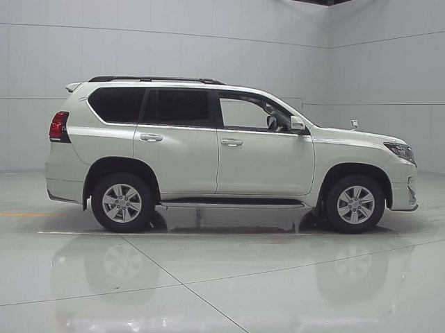 Import and buy TOYOTA LAND CRUISER PRADO 2018 from Japan to Nairobi, Kenya