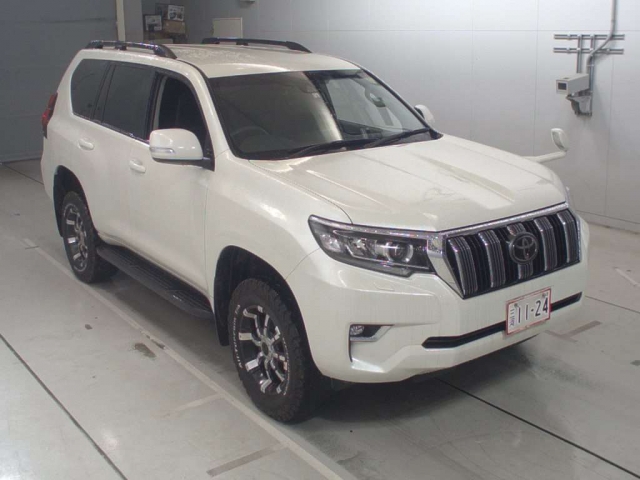 Import and buy TOYOTA LAND CRUISER PRADO 2018 from Japan to Nairobi, Kenya