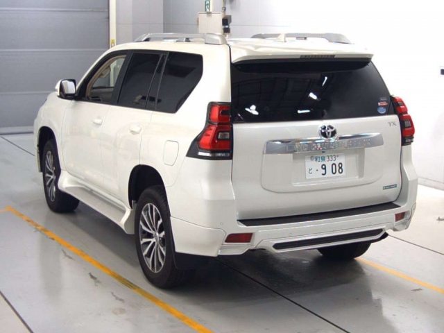 Import and buy TOYOTA LAND CRUISER PRADO 2019 from Japan to Nairobi, Kenya