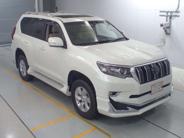 Import and buy TOYOTA LAND CRUISER PRADO 2017 from Japan to Nairobi, Kenya