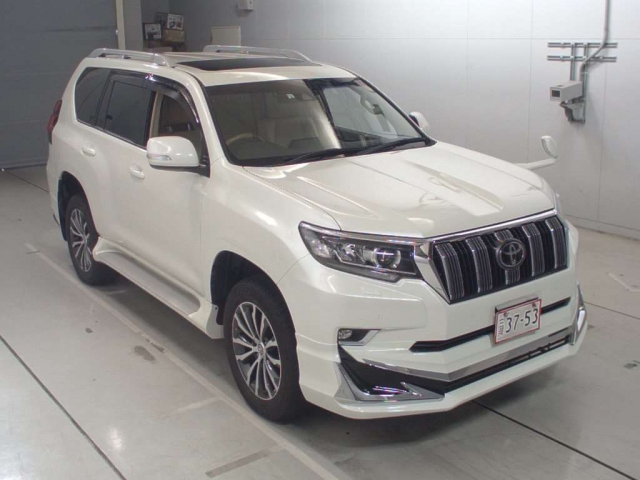 Import and buy TOYOTA LAND CRUISER PRADO 2018 from Japan to Nairobi, Kenya