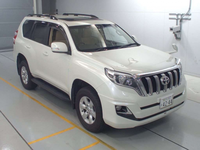 Import and buy TOYOTA LAND CRUISER PRADO 2017 from Japan to Nairobi, Kenya