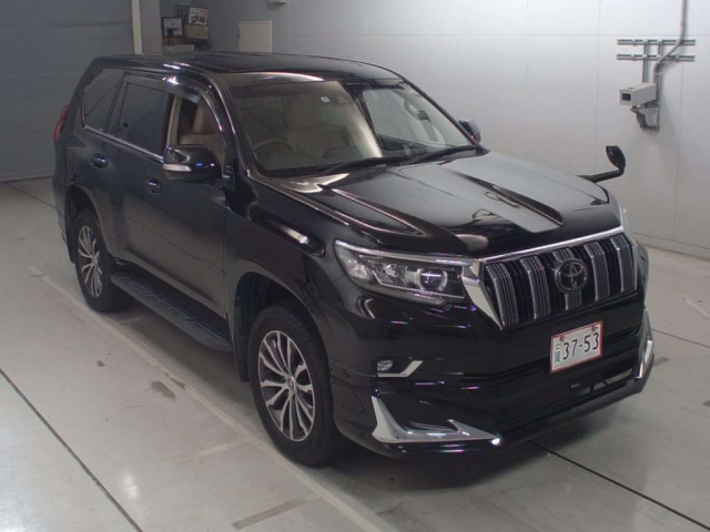 Import and buy TOYOTA LAND CRUISER PRADO 2017 from Japan to Nairobi, Kenya