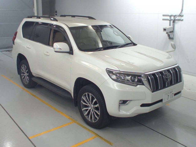 Import and buy TOYOTA LAND CRUISER PRADO 2017 from Japan to Nairobi, Kenya