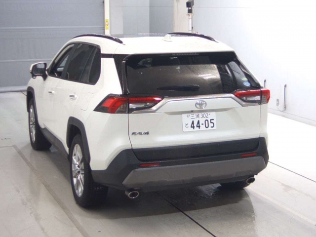 Import and buy TOYOTA RAV4 2019 from Japan to Nairobi, Kenya