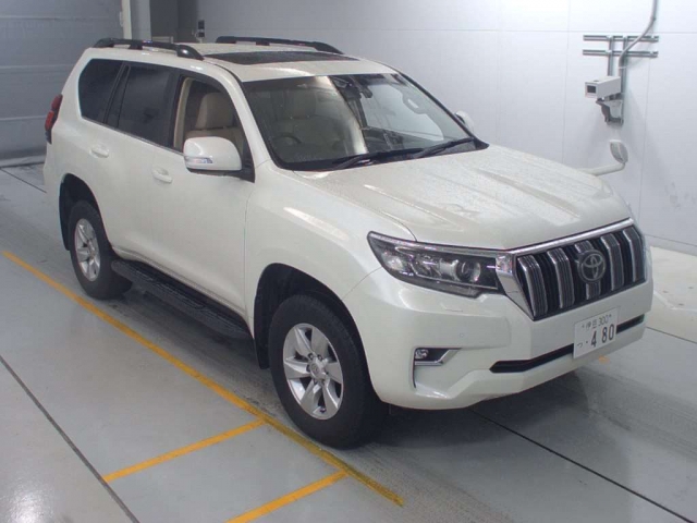 Import and buy TOYOTA LAND CRUISER PRADO 2018 from Japan to Nairobi, Kenya