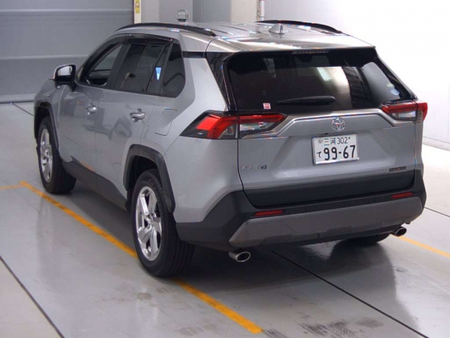 Import and buy TOYOTA RAV4 2020 from Japan to Nairobi, Kenya