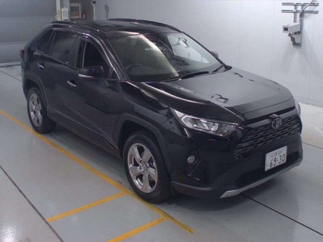 Import and buy TOYOTA RAV4 2019 from Japan to Nairobi, Kenya