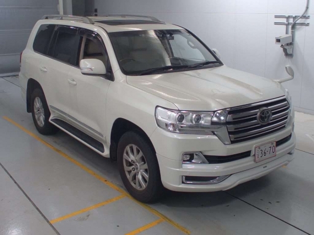 Import and buy TOYOTA LAND CRUISER 2017 from Japan to Nairobi, Kenya