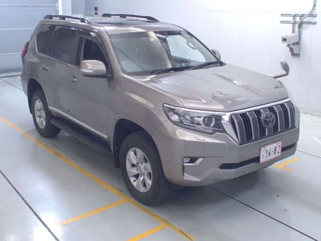 Import and buy TOYOTA LAND CRUISER PRADO 2018 from Japan to Nairobi, Kenya