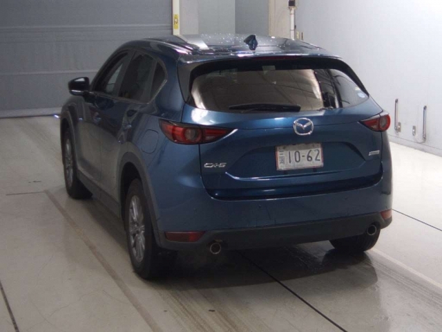 Import and buy MAZDA CX-5 2017 from Japan to Nairobi, Kenya