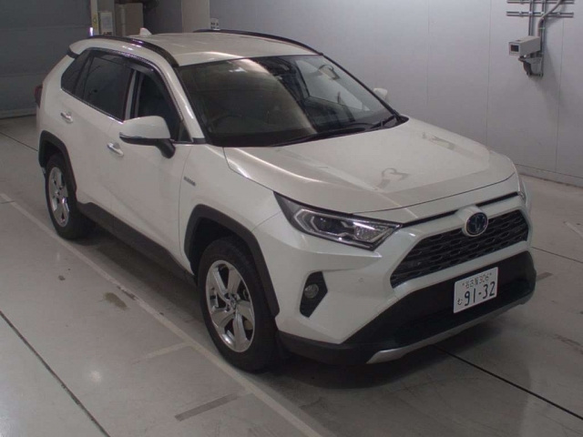 Import and buy TOYOTA RAV4 2019 from Japan to Nairobi, Kenya