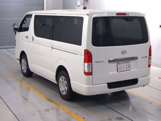 Import and buy TOYOTA HIACE VAN 2019 from Japan to Nairobi, Kenya