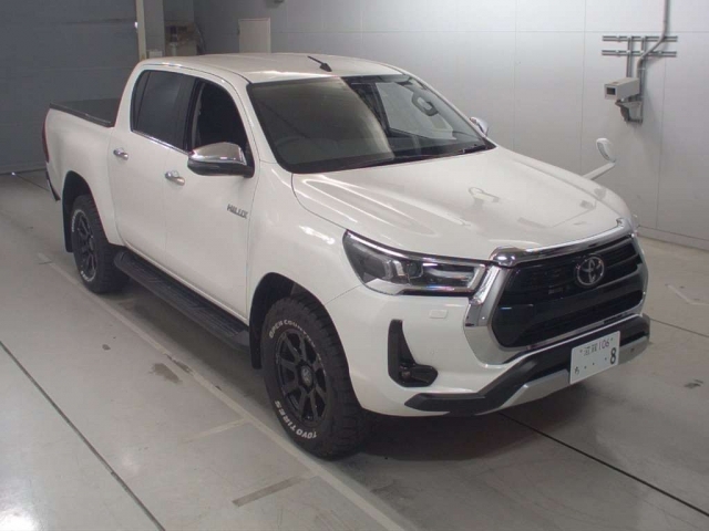 Import and buy TOYOTA HILUX 2020 from Japan to Nairobi, Kenya