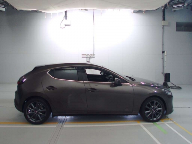 Import and buy MAZDA MAZDA3 2019 from Japan to Nairobi, Kenya