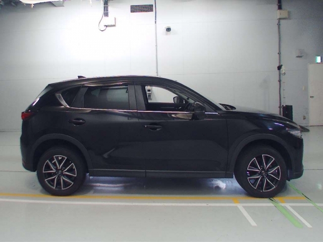 Import and buy MAZDA CX-5 2017 from Japan to Nairobi, Kenya