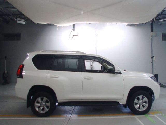 Import and buy TOYOTA LAND CRUISER PRADO 2020 from Japan to Nairobi, Kenya