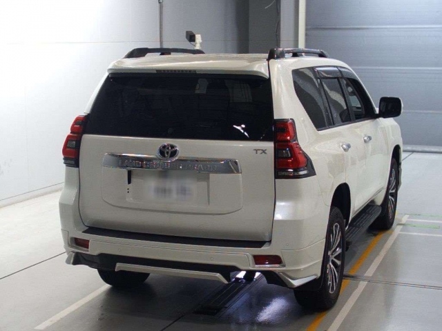 Import and buy TOYOTA LAND CRUISER PRADO 2019 from Japan to Nairobi, Kenya