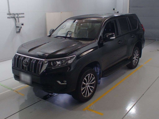 Import and buy TOYOTA LAND CRUISER PRADO 2018 from Japan to Nairobi, Kenya