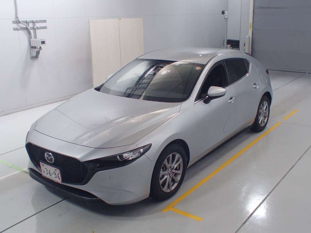 Import and buy MAZDA MAZDA3 FASTBACK 2019 from Japan to Nairobi, Kenya