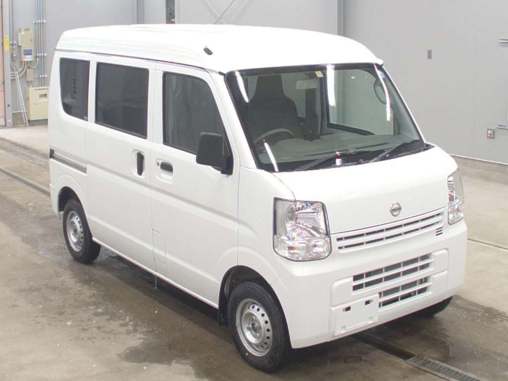 Import and buy NISSAN NV100 CLIPPER 2018 from Japan to Nairobi, Kenya