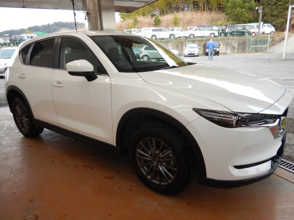 Import and buy MAZDA CX-5 2017 from Japan to Nairobi, Kenya