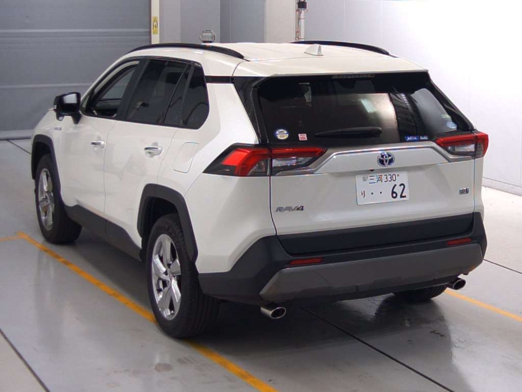 Import and buy TOYOTA RAV4 2019 from Japan to Nairobi, Kenya