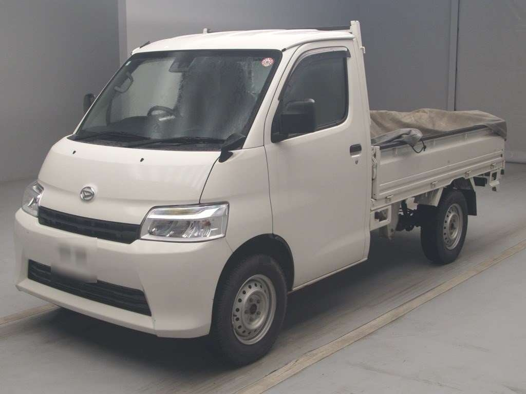 Import and buy DAIHATSU GRAN MAX 2021 from Japan to Nairobi, Kenya