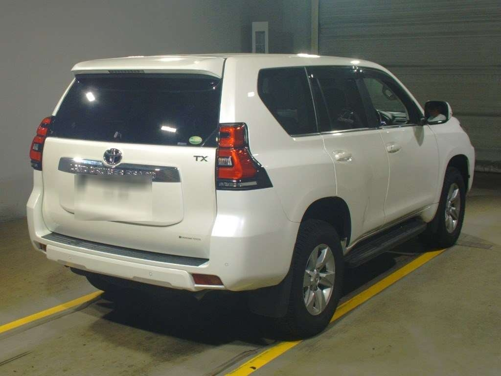 Import and buy TOYOTA LAND CRUISER PRADO 2017 from Japan to Nairobi, Kenya