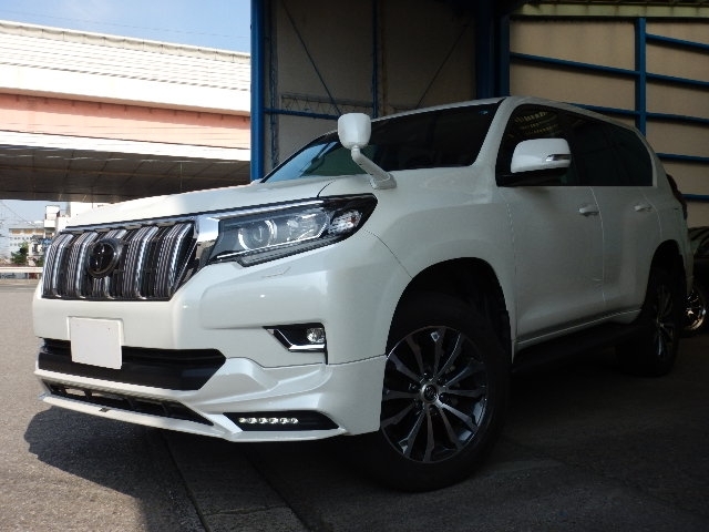 Import and buy TOYOTA LAND CRUISER PRADO 2018 from Japan to Nairobi, Kenya