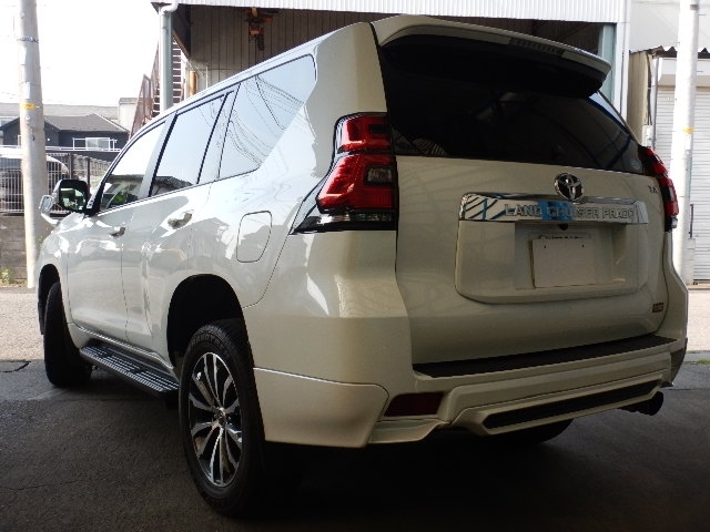 Import and buy TOYOTA LAND CRUISER PRADO 2018 from Japan to Nairobi, Kenya